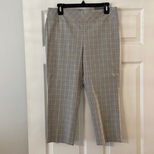 Vam Heusen Capri Pants size 10 brand new with tag color silver /gray inseam 21”